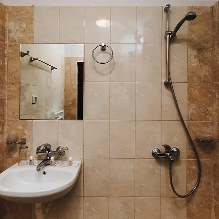 Guest house 2 Iosifova 3*