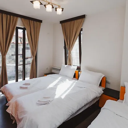 Guest house 2 Iosifova 3*